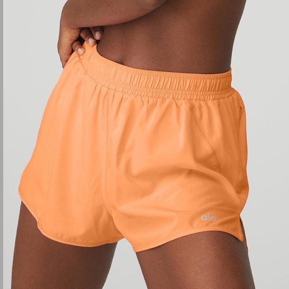 Alo yoga stride shorts
